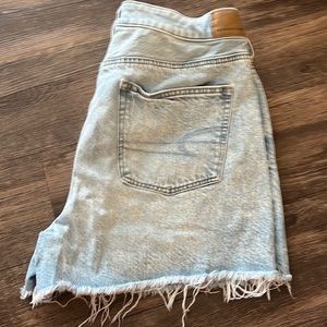 American Eagle mom short with comfort waistband size 12